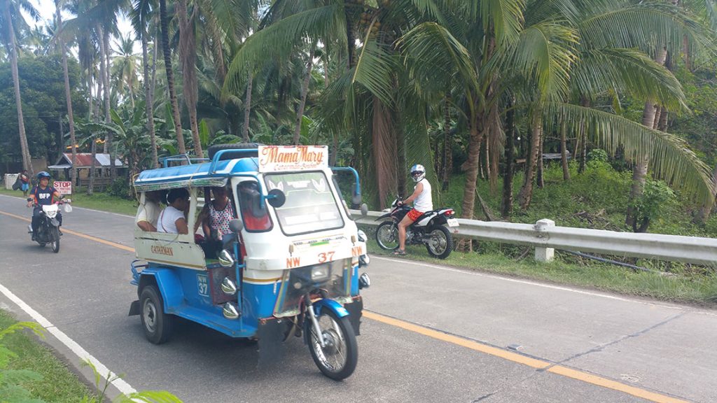 Ruta en moto por Camiguin