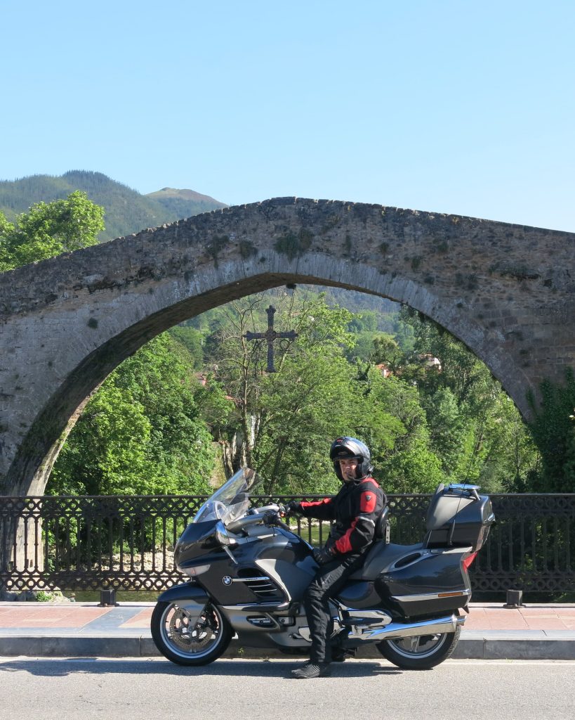 CANGAS DE ONIS RUTA EN MOTO POR ASTURIAS Y CANTABRIA