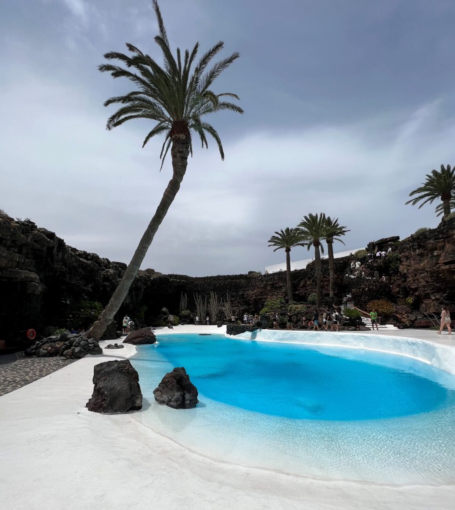 LOS JAMEOS DEL AGUA