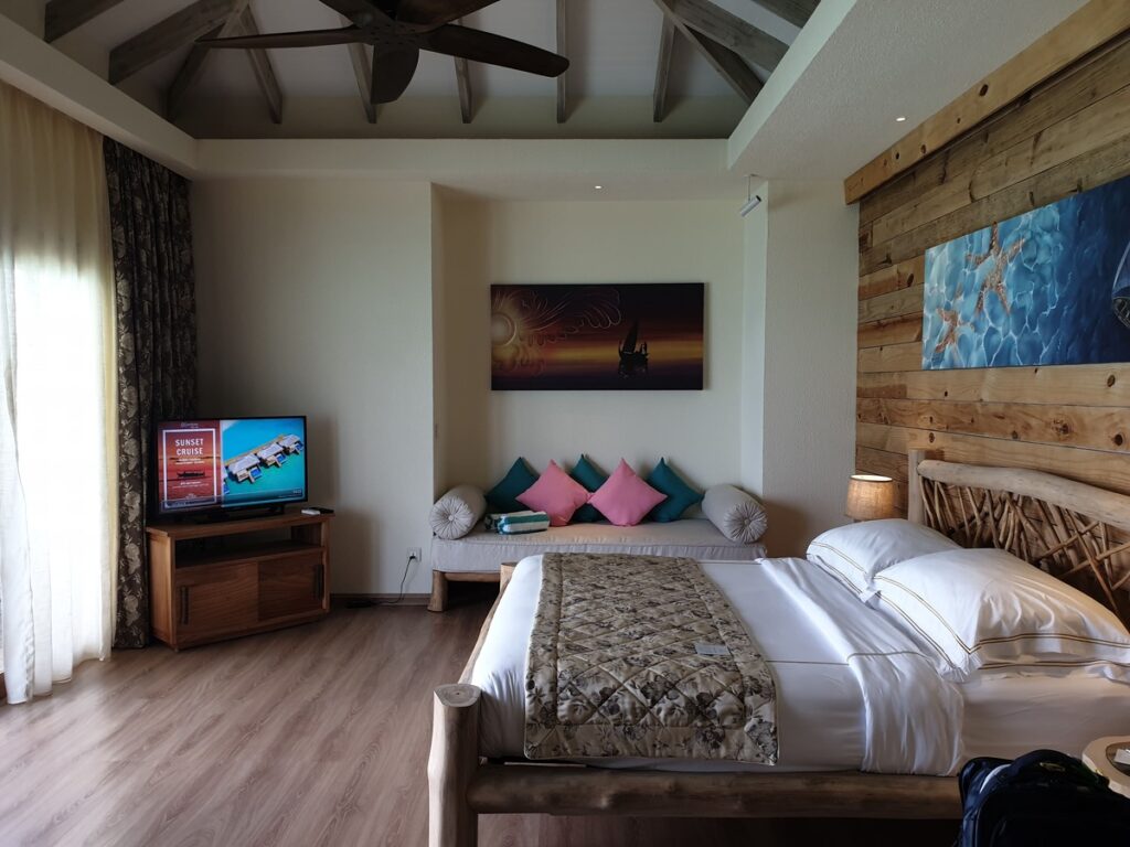 las-mejores-islas-de-maldivas-you-and-me-resort-habitacion-overwater-villa