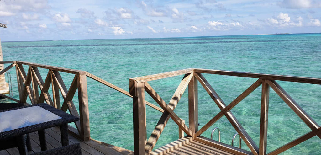 las-mejores-islas-de-maldivas-you-and-me-resort-overwater-villa