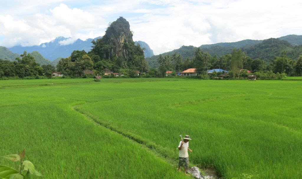 que-ver-y-hacer-en-vang-vieng-laos-desde-mi-retina-tribu-hmongs