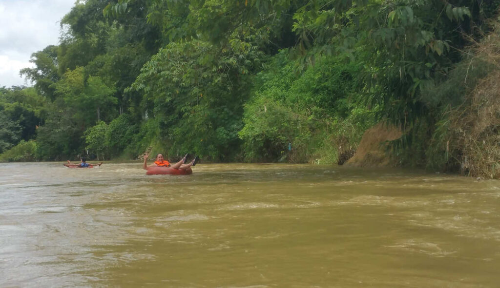 que-ver-y-hacer-en-vang-vieng-laos-desde-mi-retina-tubbing