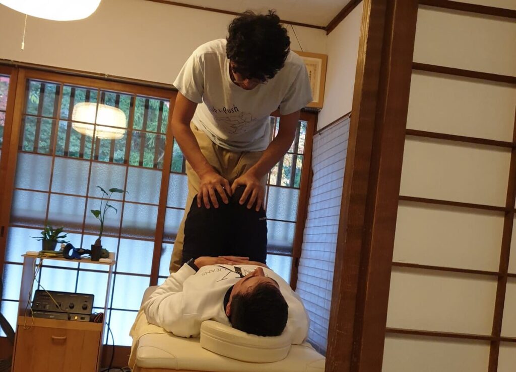 que-ver-y-hacer-en-koyasan-japon-desde-mi-retina-masaje.shiatsu