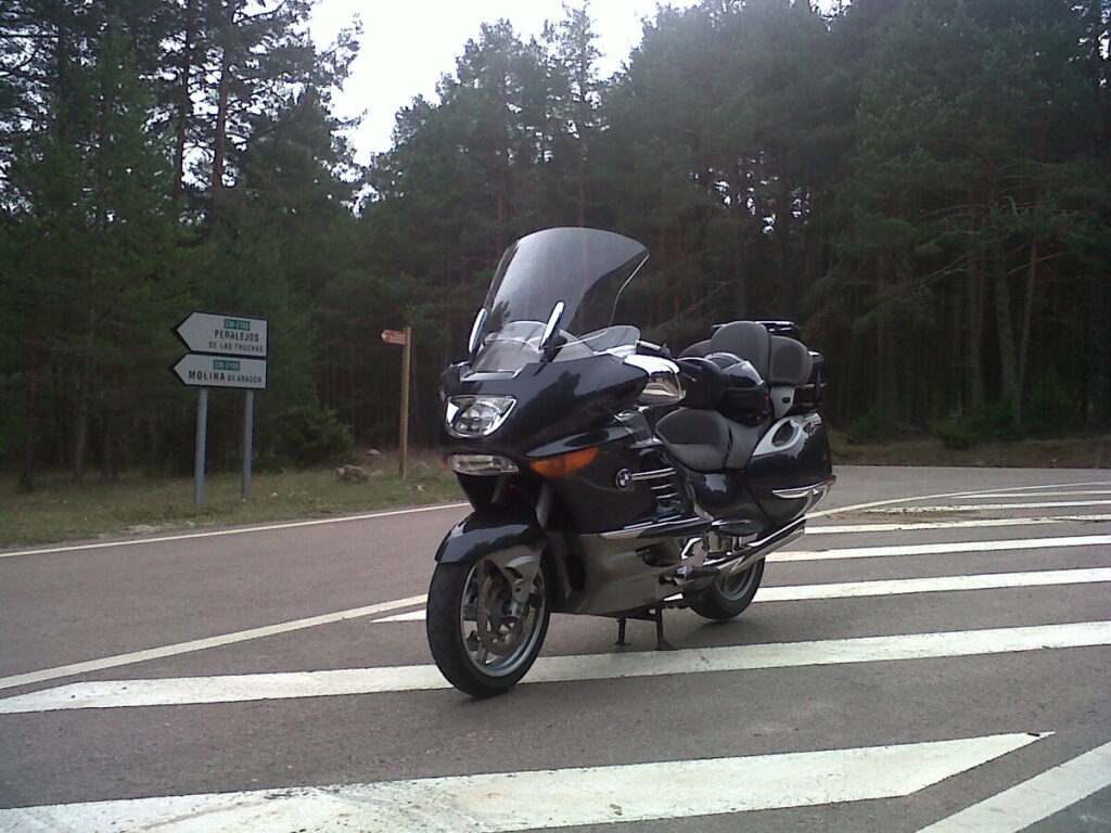 ruta-en-moto-serrania-de-cuenca-y-albarracin-desde-mi-retina-bmw-k1200lt
